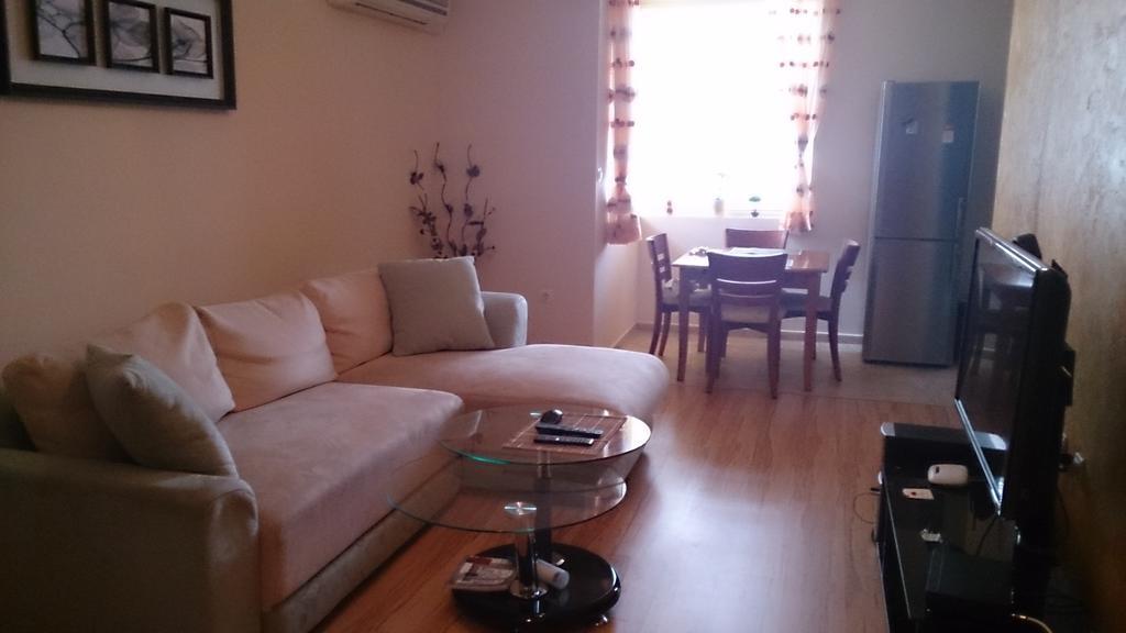 Geri Apartment بورغاس الغرفة الصورة