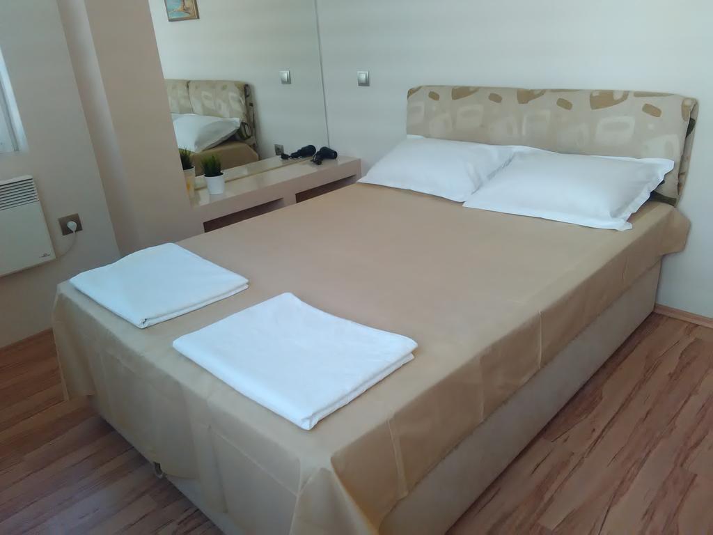 Geri Apartment بورغاس المظهر الخارجي الصورة